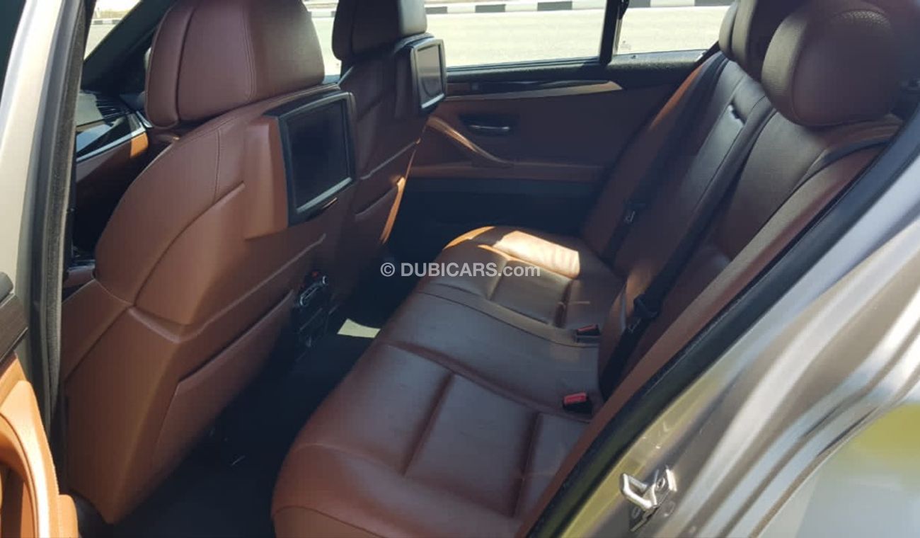 BMW 550i Bmw 550 model 2012 GCC car prefect condition full option low mileage sun roof leather seats b5 came
