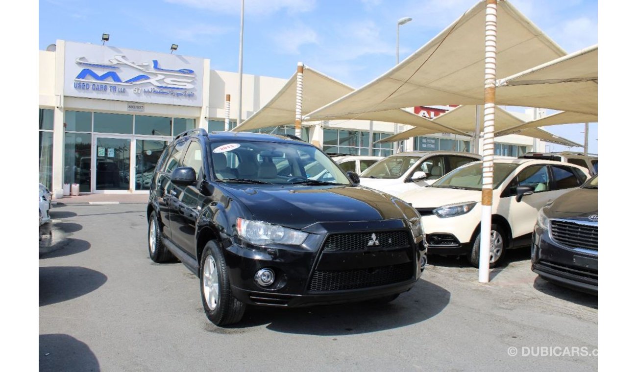 Mitsubishi Outlander ACCIDENTS FREE - 4WD - 2 KEYS - CAR IS IN PERFECT CONDITION INSIDE OUT - FULL OPTION