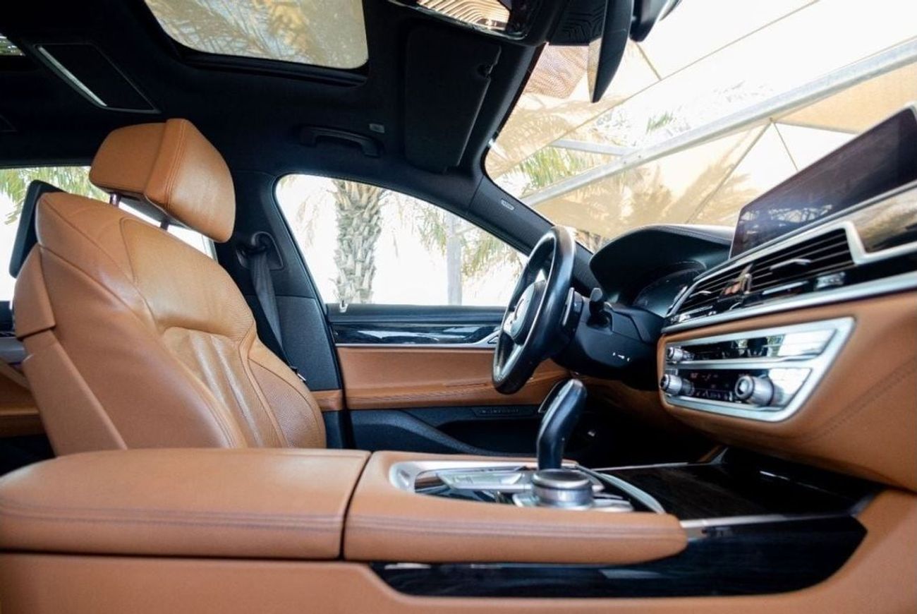 بي أم دبليو 730Li BMW 730Li M-Sport 2020 GCC under Warranty with Flexible Down-Payment.