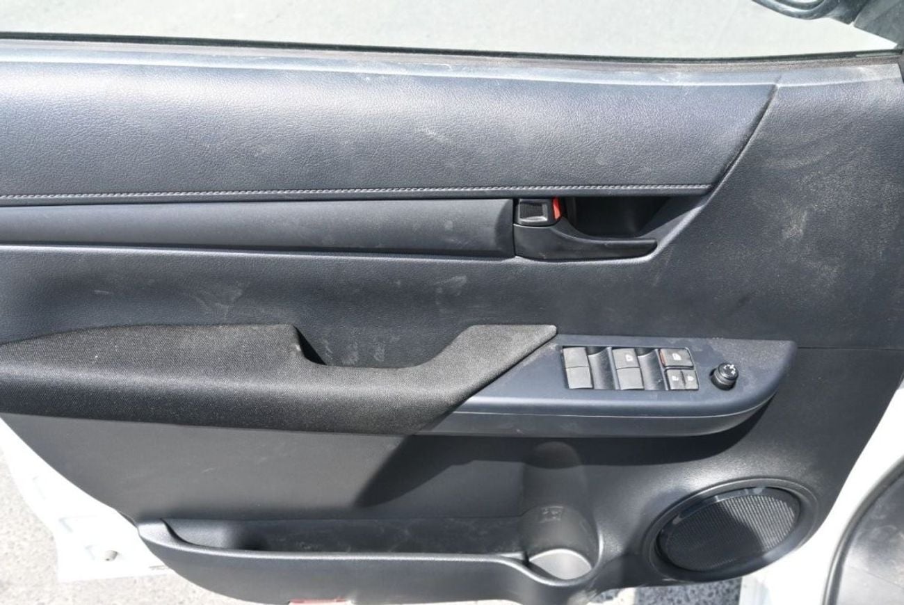 تويوتا هيلوكس TOYOTA HILUX 2.4L DIESEL 4X2 MODEL 2023