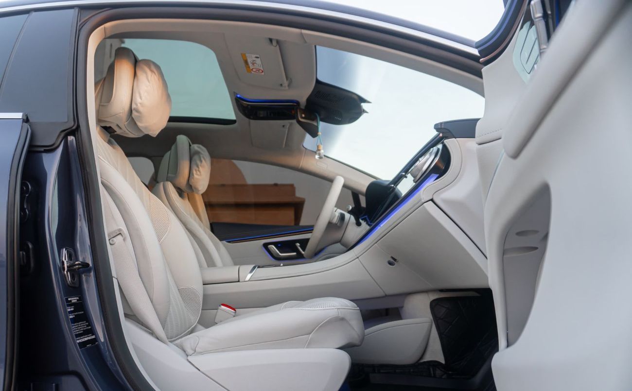 Mercedes-Benz EQS 450+ Premium + gcc car full option low mil