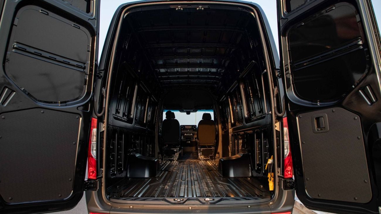 مرسيدس بنز سبرينتر 519 Extra Long 2.0L Turbo Diesel 4x2 | 2026 | GCC Specs with 2 Years Warranty | For Local Registrati