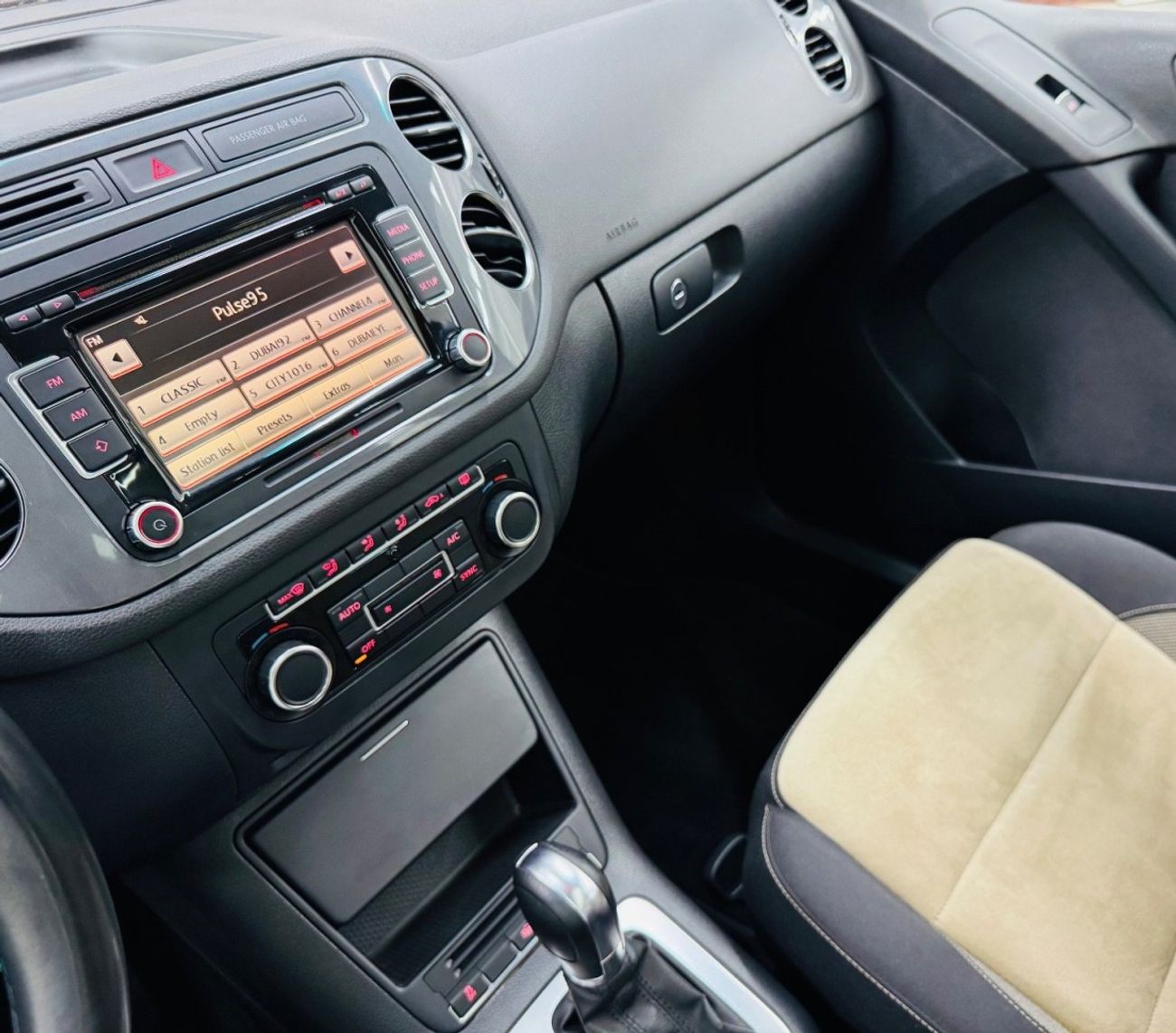 Volkswagen Tiguan SE 2.0L