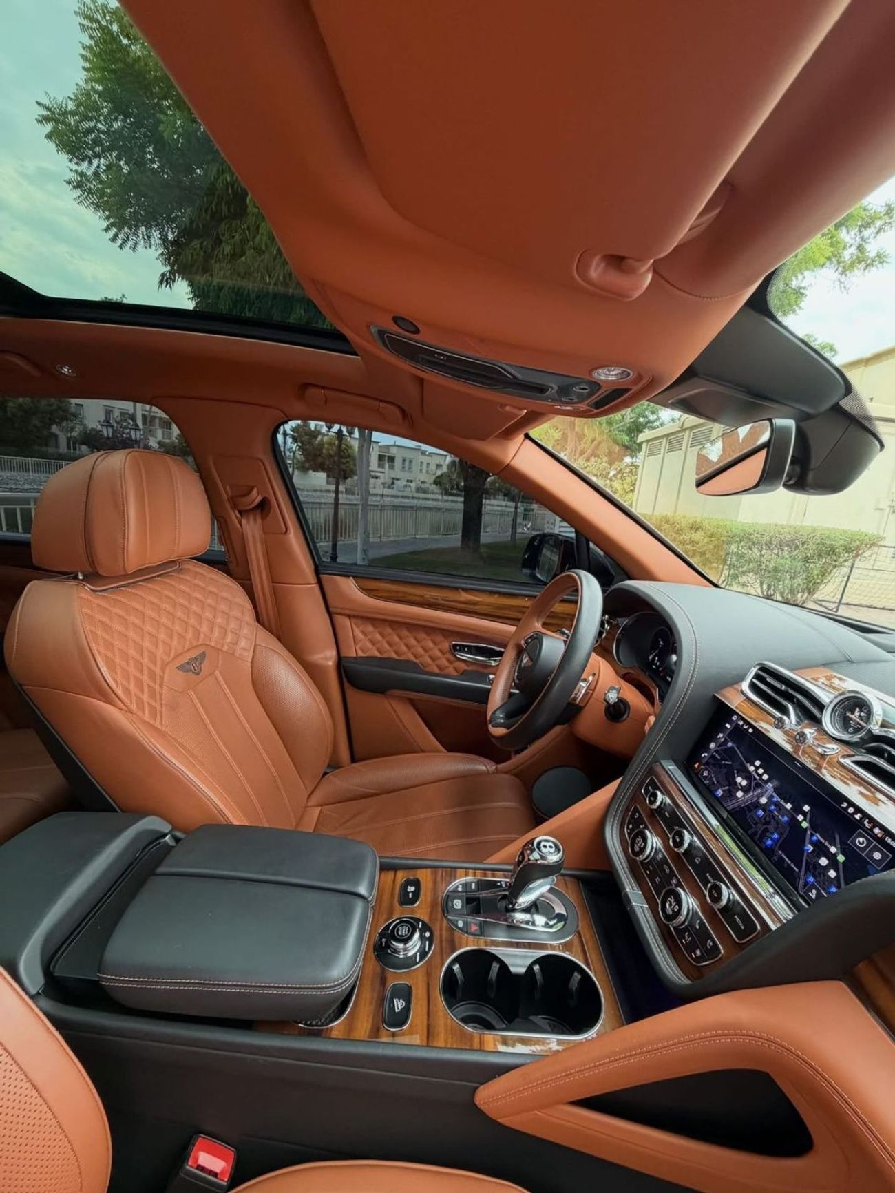 Bentley Bentayga Bentley Bentayga V8 Gcc specs from Habtoor Done