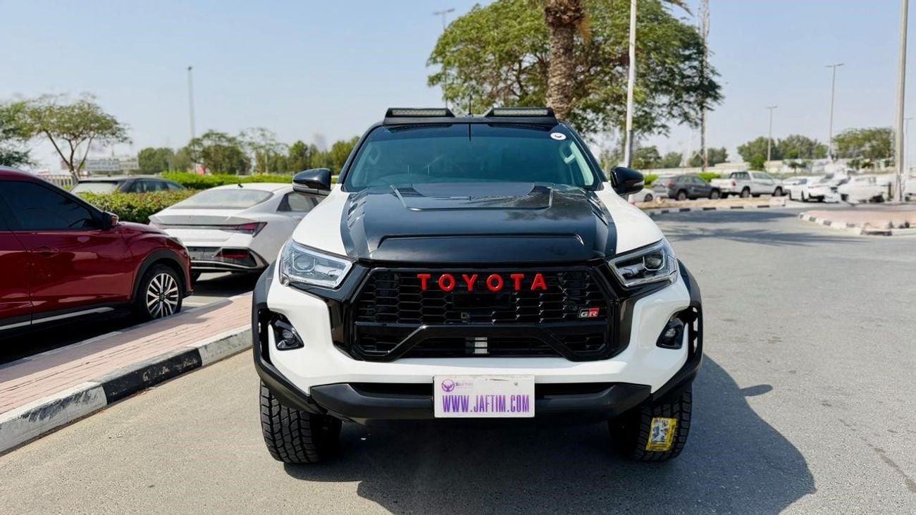 تويوتا هيلوكس 2019| 2.8L DIESEL ENGINE | AT | RHD | GTK 4X4 HEAVY SPORT BAR WITH BASKET | ROOF MOUNTED LED LIGHTS