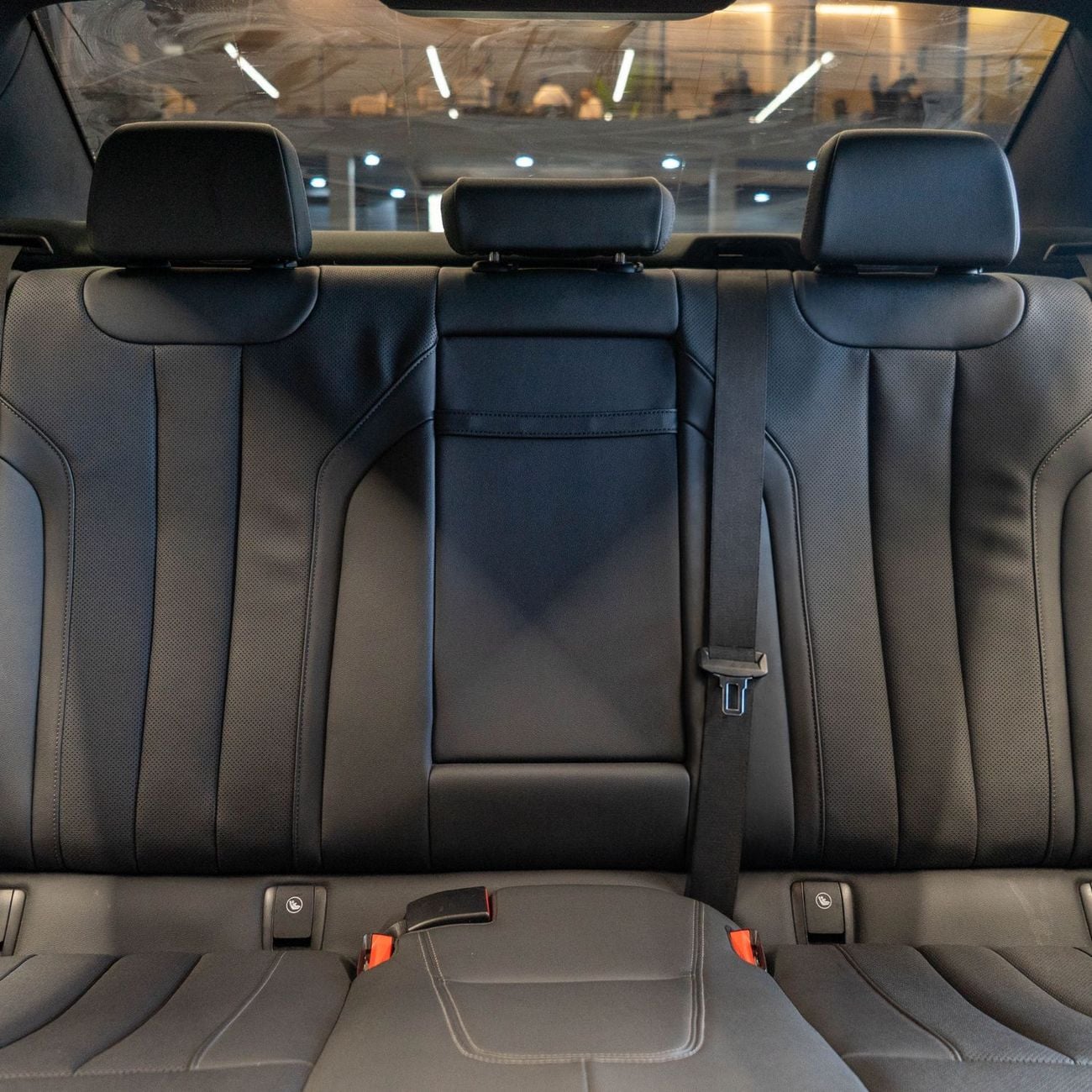 بي أم دبليو 520i AED 2,011 pm  • 0% Downpayment • BMW 520i M Sport  • 1 Year Warranty