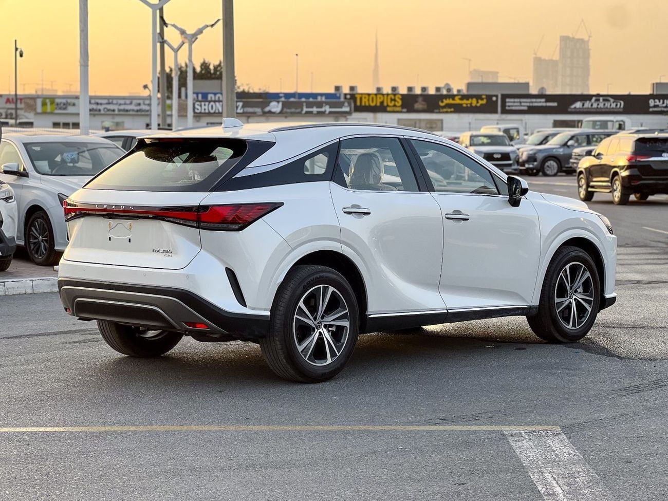 لكزس RX 350 EXPORT ONLY - Lexus RX350 Prime Plus 2.4L AWD