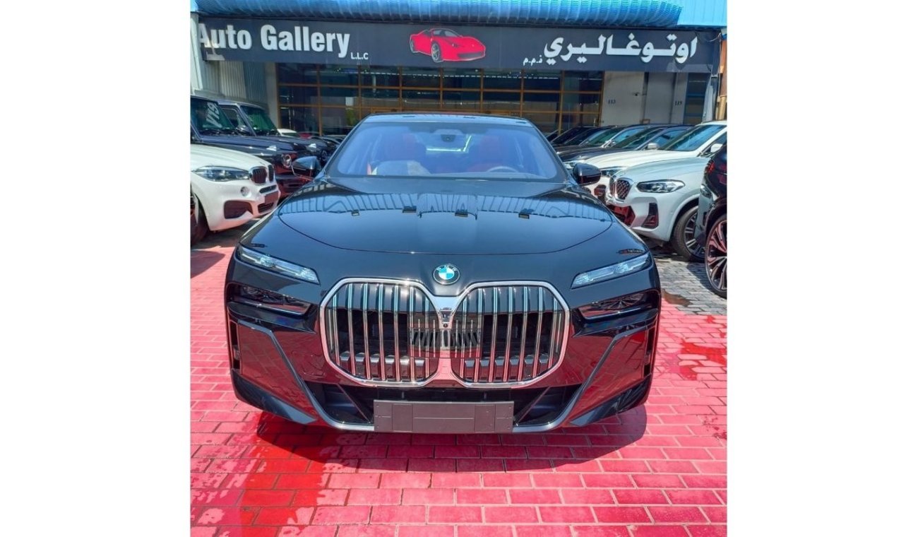 بي أم دبليو 740 i M Sport 5 Years Warranty & Service 2023 GCC