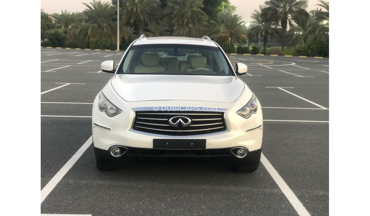 Infiniti QX70 Luxury Plus MODEL 2014 GCC CAR PERFECT CONDITION INSIDE AND OUTSIDE FULL OPTION SUN ROOF LEATHER SEA