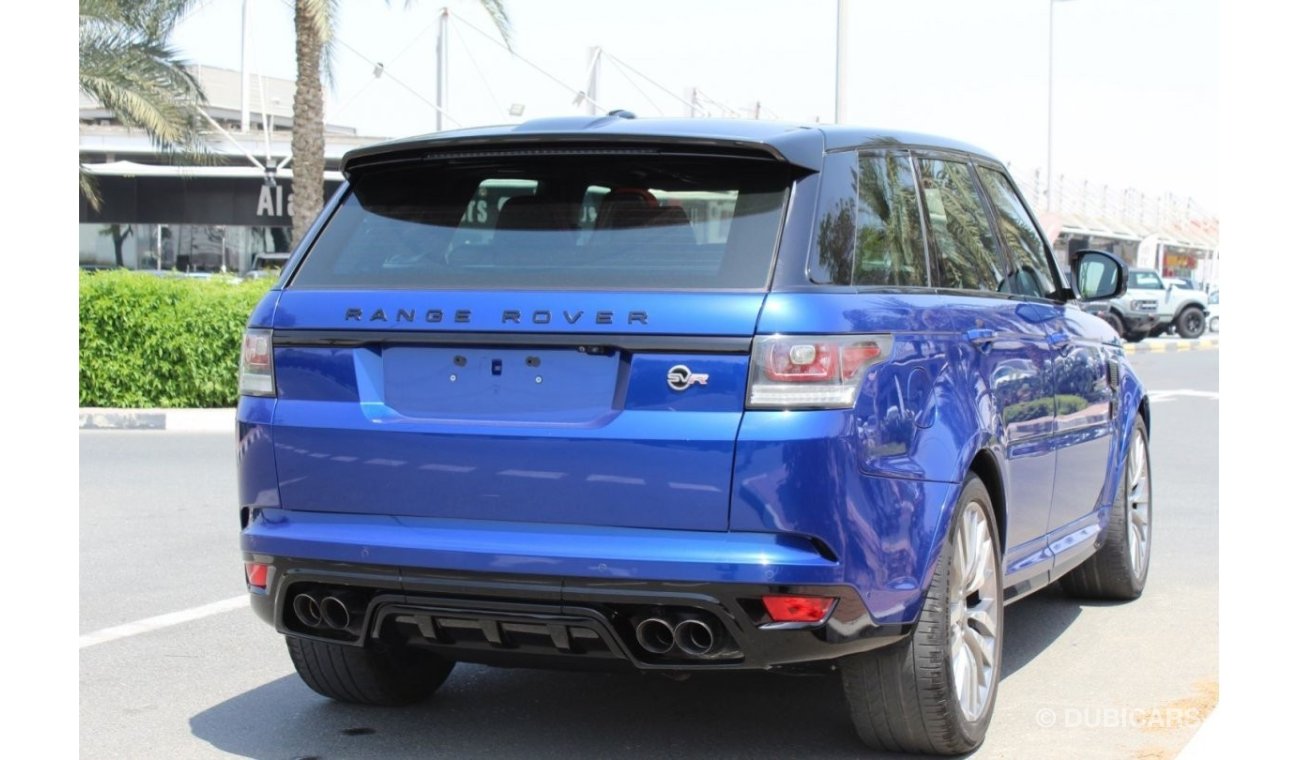 Land Rover Range Rover Sport SVR PEPSI COLOR GCC MINT IN CONDITION