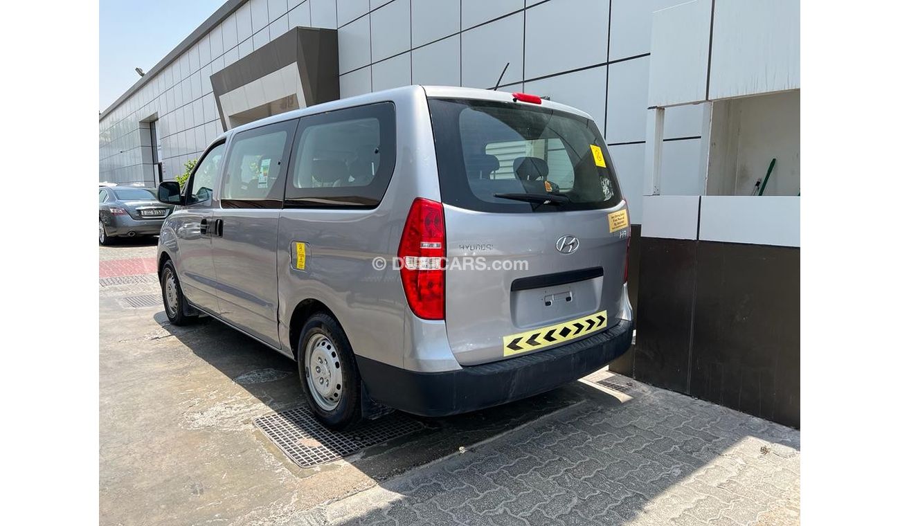 Hyundai H-1 Std Hyundai H1 | 2018 | GCC | Full automatic | 12 Seater |