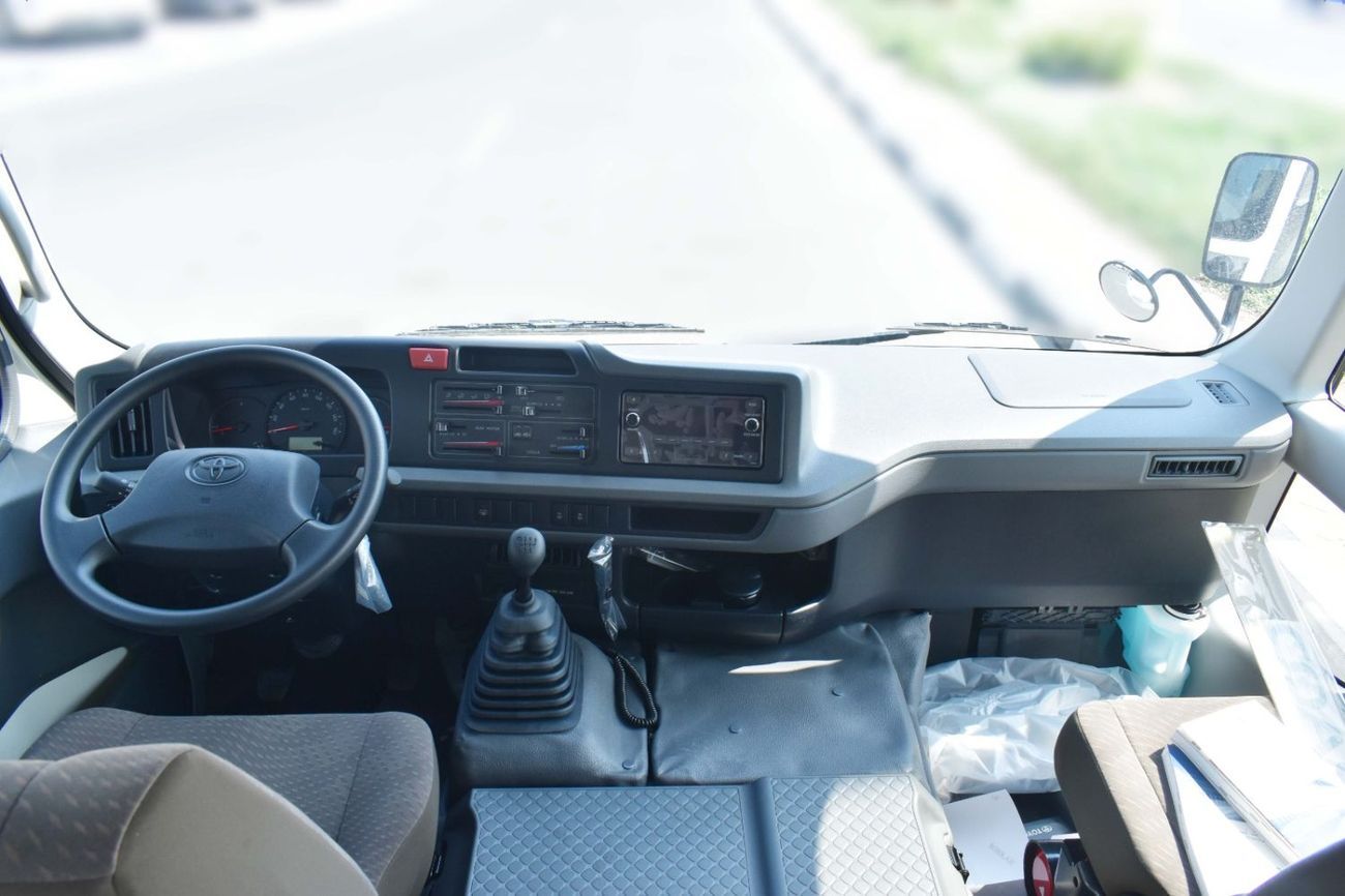 تويوتا كوستر 2.7L (23-Seater)
