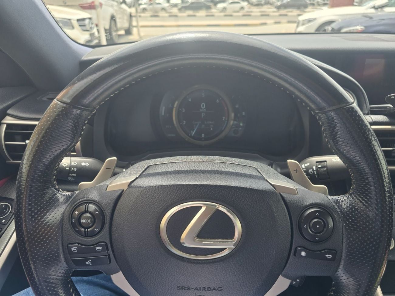 لكزس IS200t F Sport 2.0L
