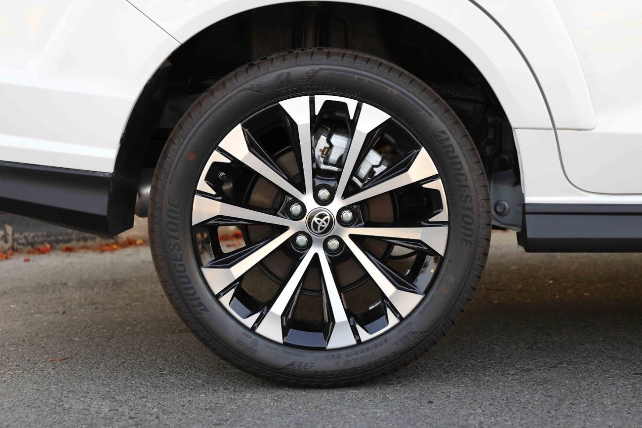 تويوتا فيلوز 2023 Toyota Veloz V 1.5 - White Black | Export Only