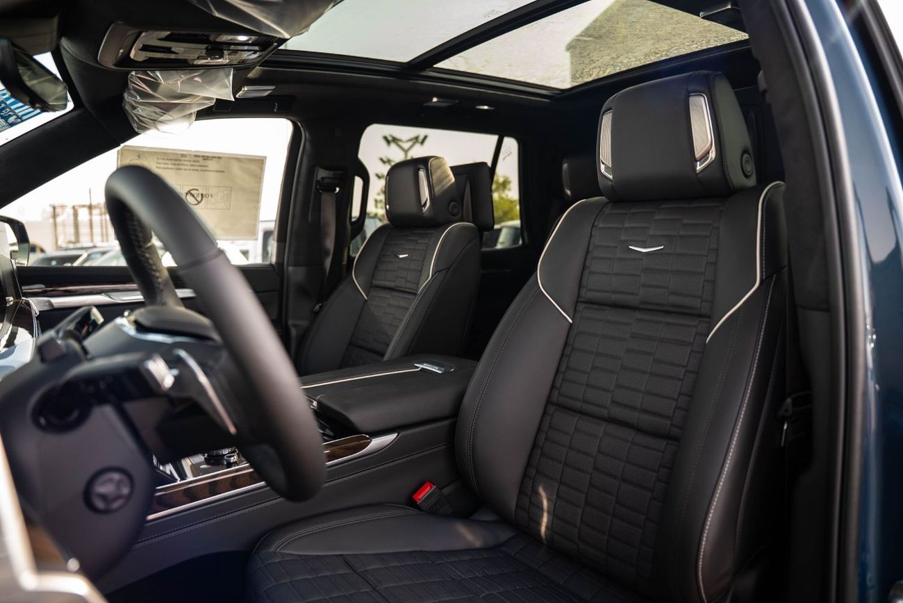 Cadillac Escalade Sport Platinum 6.2L 4WD Sport Platinum Executive 2025 Brand New American Specs 6.2L V8