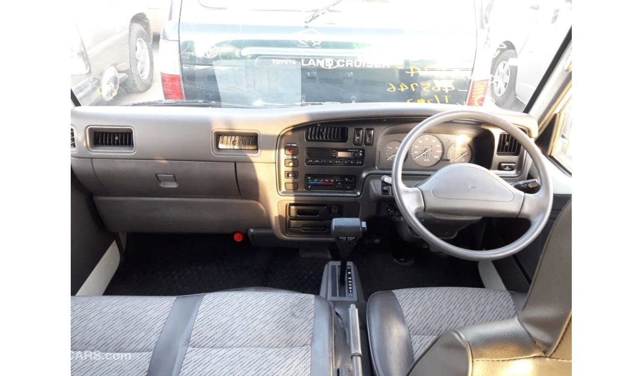 نيسان كارافان Nissan Caravan RIGHT HAND DRIVE (Stock no PM 330 )