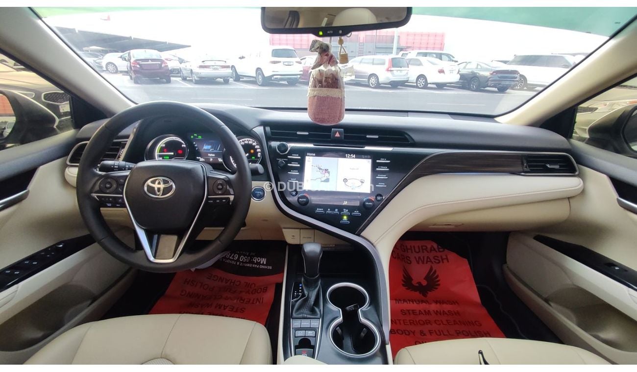 Toyota Camry GCC Full options, Hybrid, 2.5L,