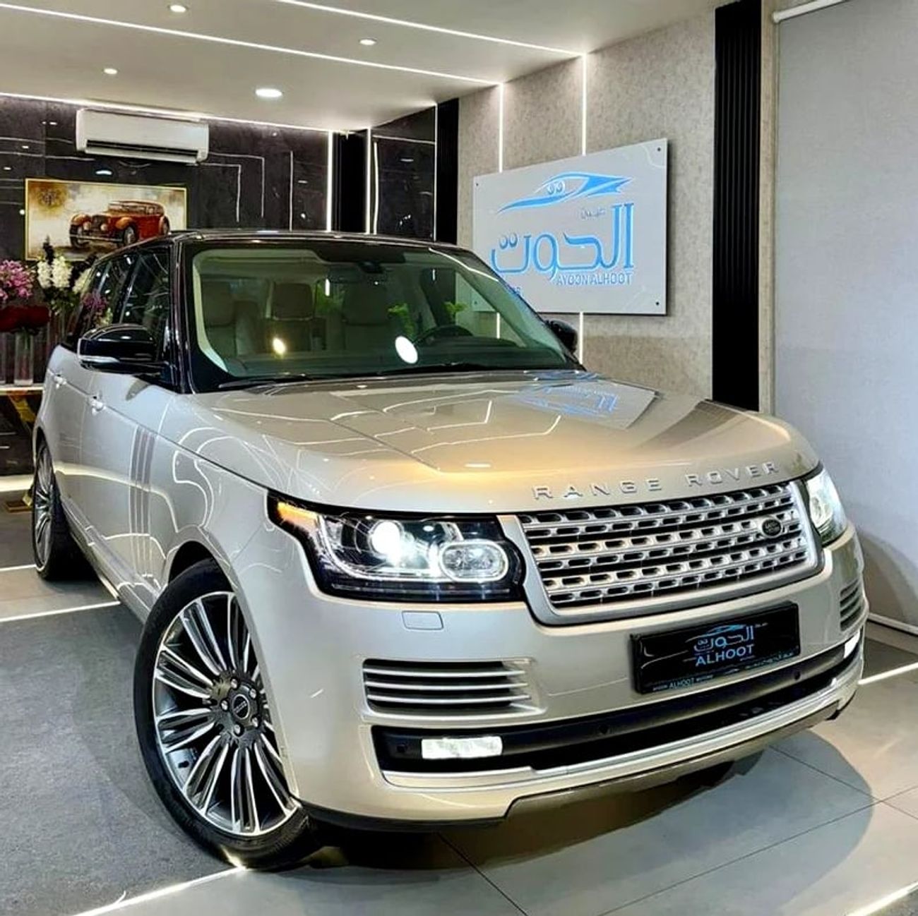 لاند روفر رينج روفر Supercharged 5.0L AUTOBIOGRAPHY GOLDEN RR VOGUE || GCC || SUPERCHARGED || TOP OPTIONS || FREE ACCOUN