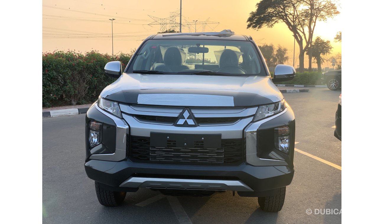 Mitsubishi L200 M/T 2021 Diesel GCC ( Production Jan/2021 ) Full option chrome package / stop lamp