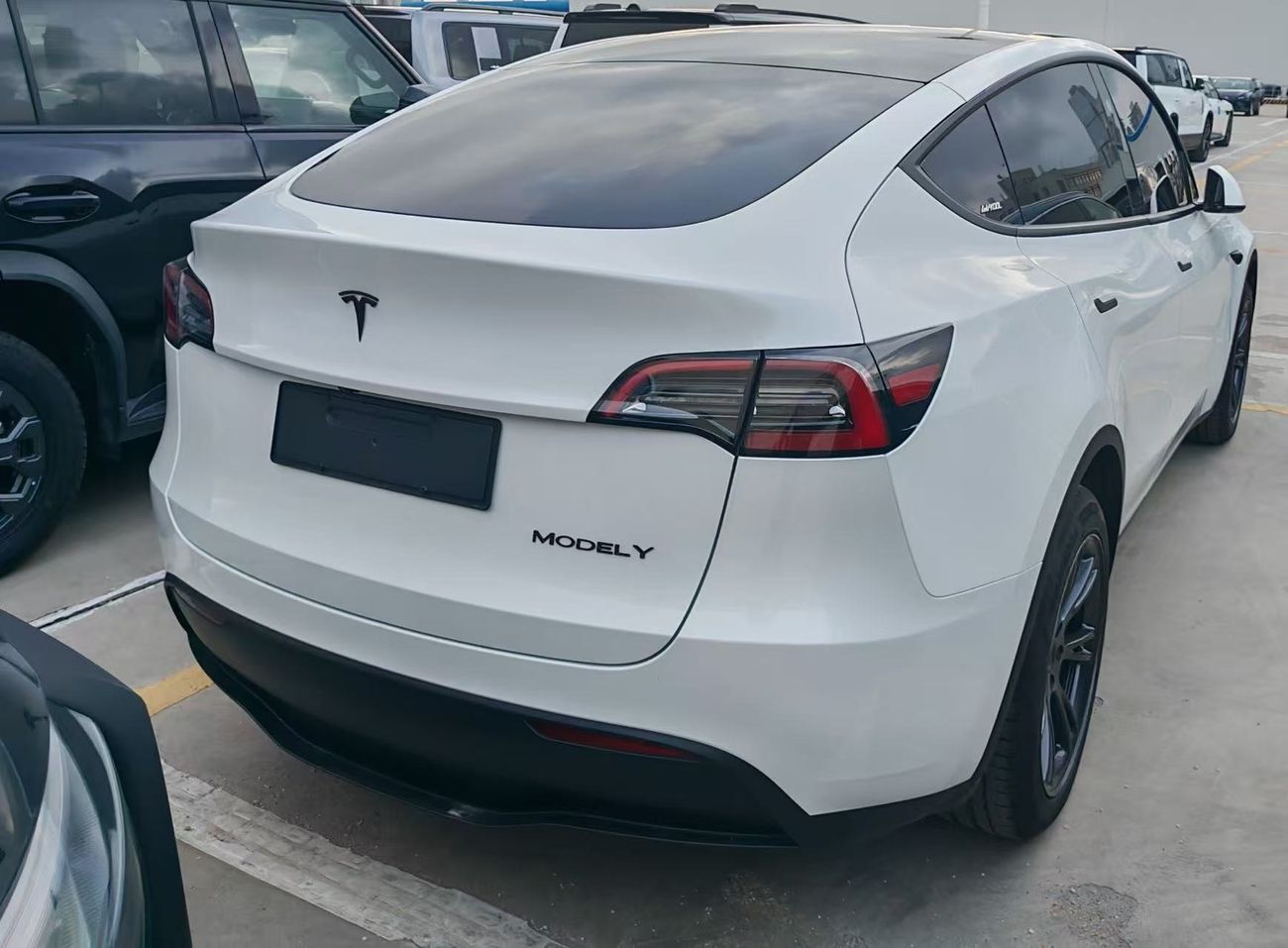 Tesla Model Y Long Range (AWD)