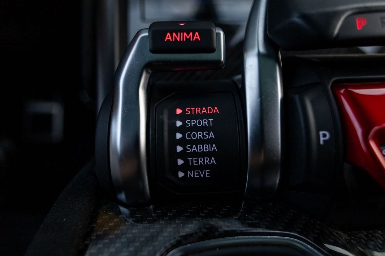 لامبورغيني اوروس STD 4.0T V8