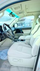 Toyota Land Cruiser 2018 Model GXR Diesel Engine V8 Full Option Very Clean and Perfect Condition