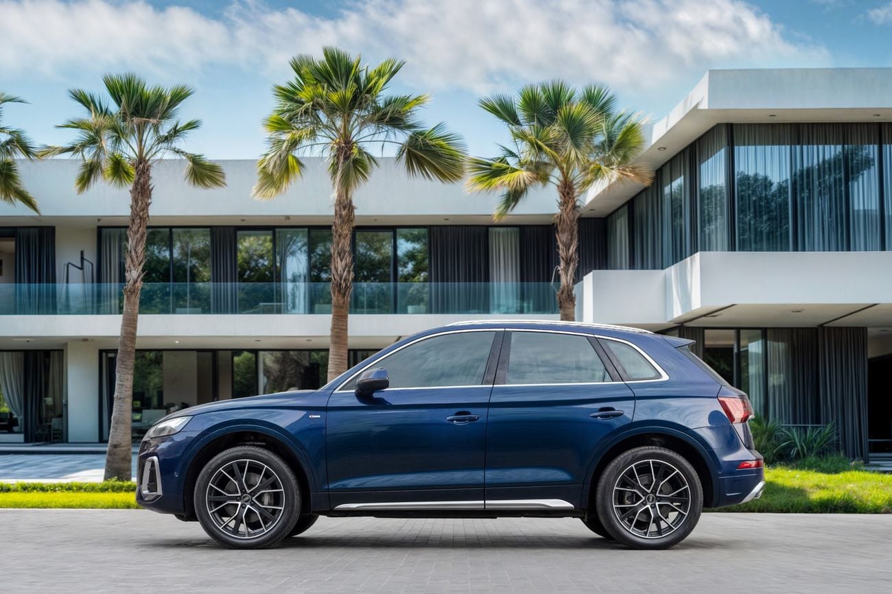 أودي Q5 45 TFSI quattro S line Q5 45 TFSI quattro S line | 2,546 P.M | 0% Downpayment | Audi Warranty + Service Contract