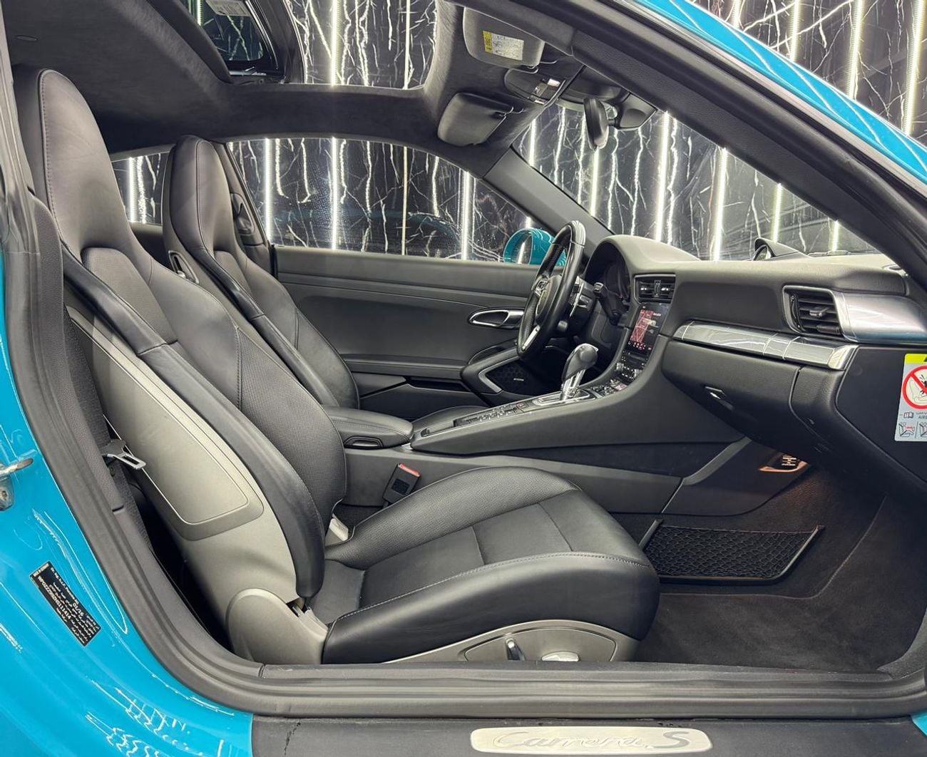 Porsche 911 Carrera S 3.0L (420 HP) Coupe