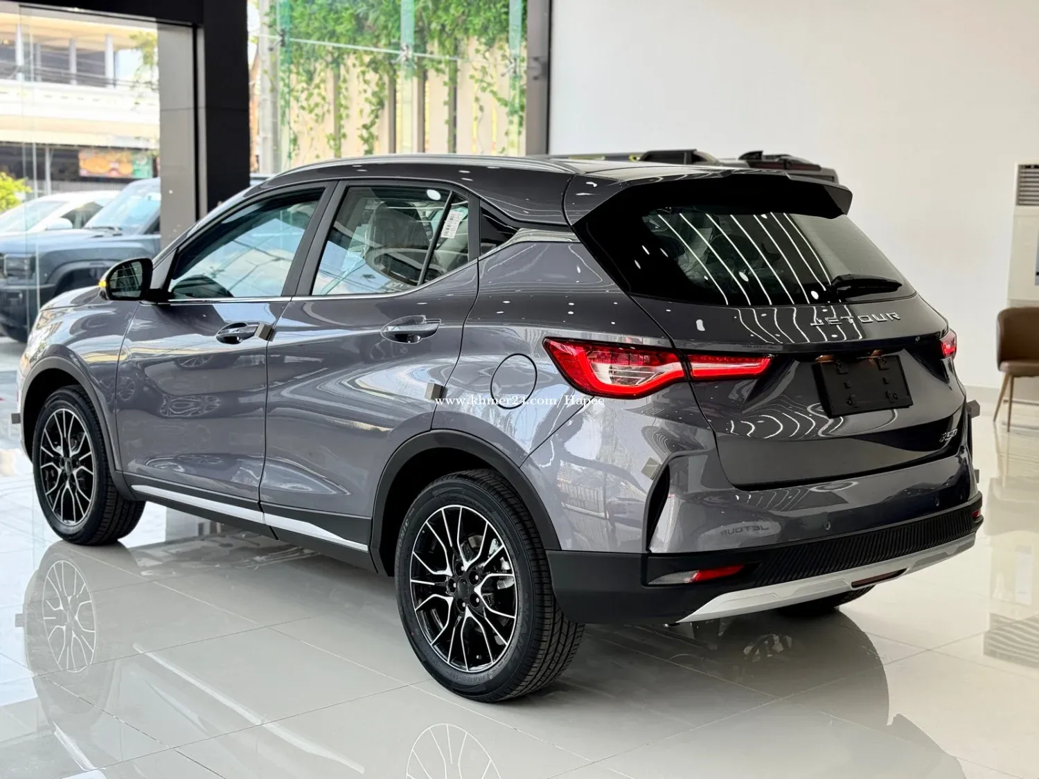 Jetour X50 exterior - Rear Left Angled