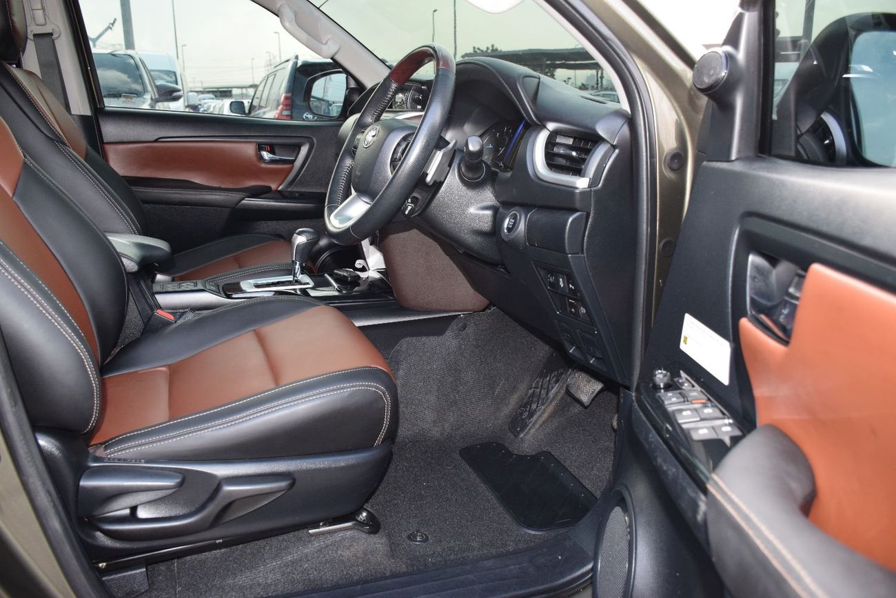 تويوتا فورتونر VX2 4X4 Diesel 2.8L