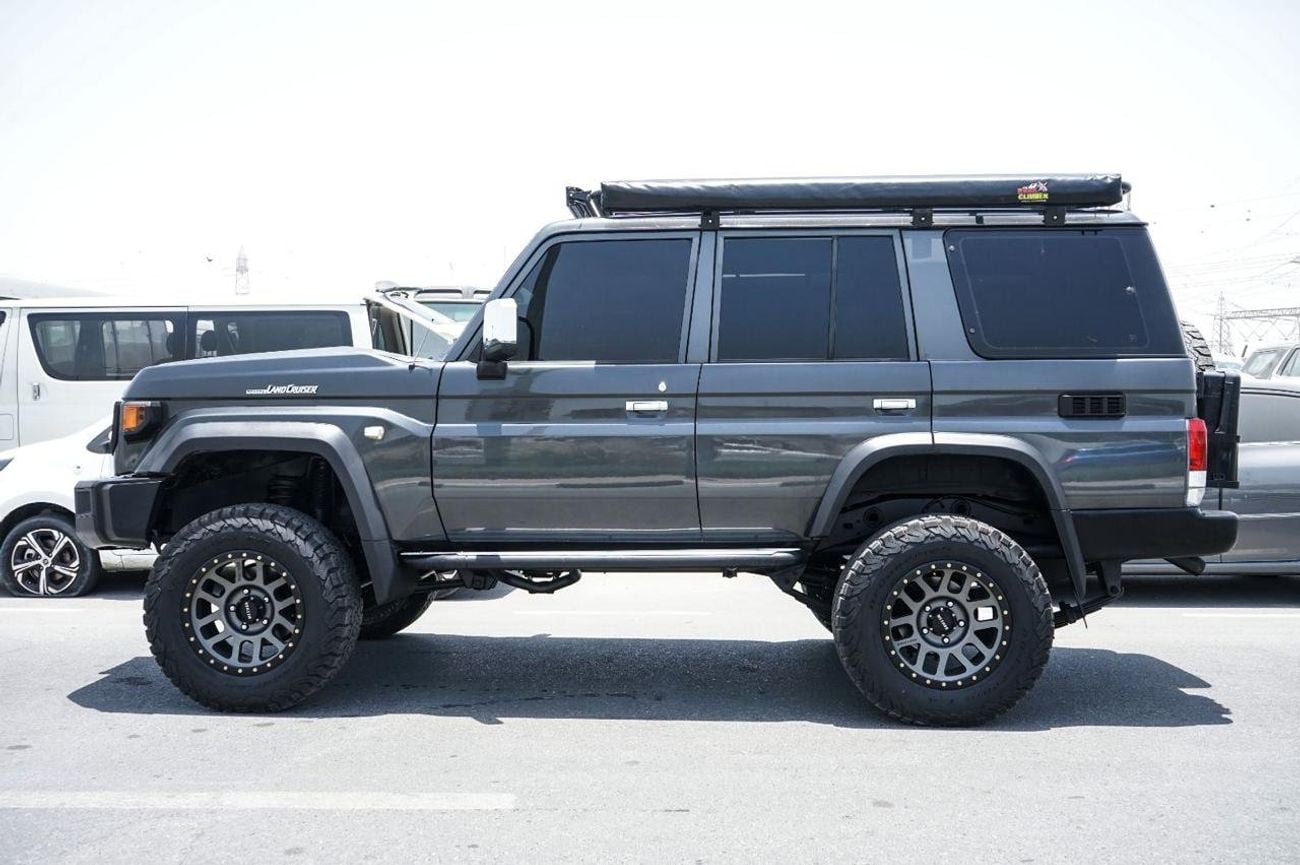 Toyota Land Cruiser 70 Hardtop Diesel RHD DOOR-5