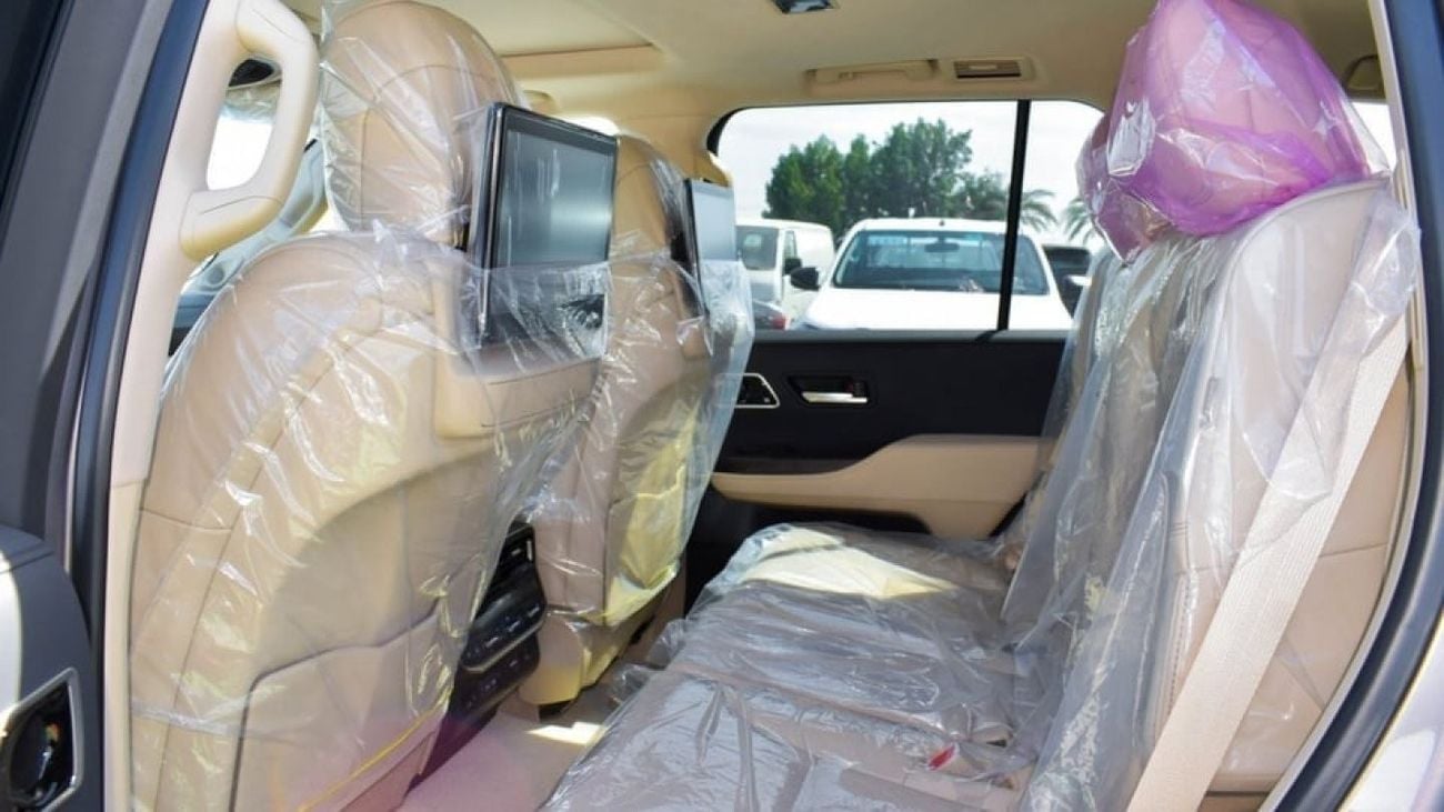 تويوتا لاند كروزر Toyota Land Cruiser LC300 VXR 3.3 Diesel Twin Turbo Color Bronze Interior Beige