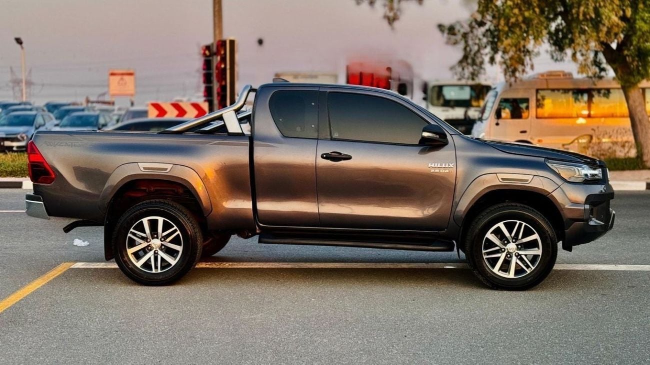 Toyota Hilux SMART CAB | 2022 | 2.8L DIESEL ENGINE |  IRON ROLL BAR | 4 X 4