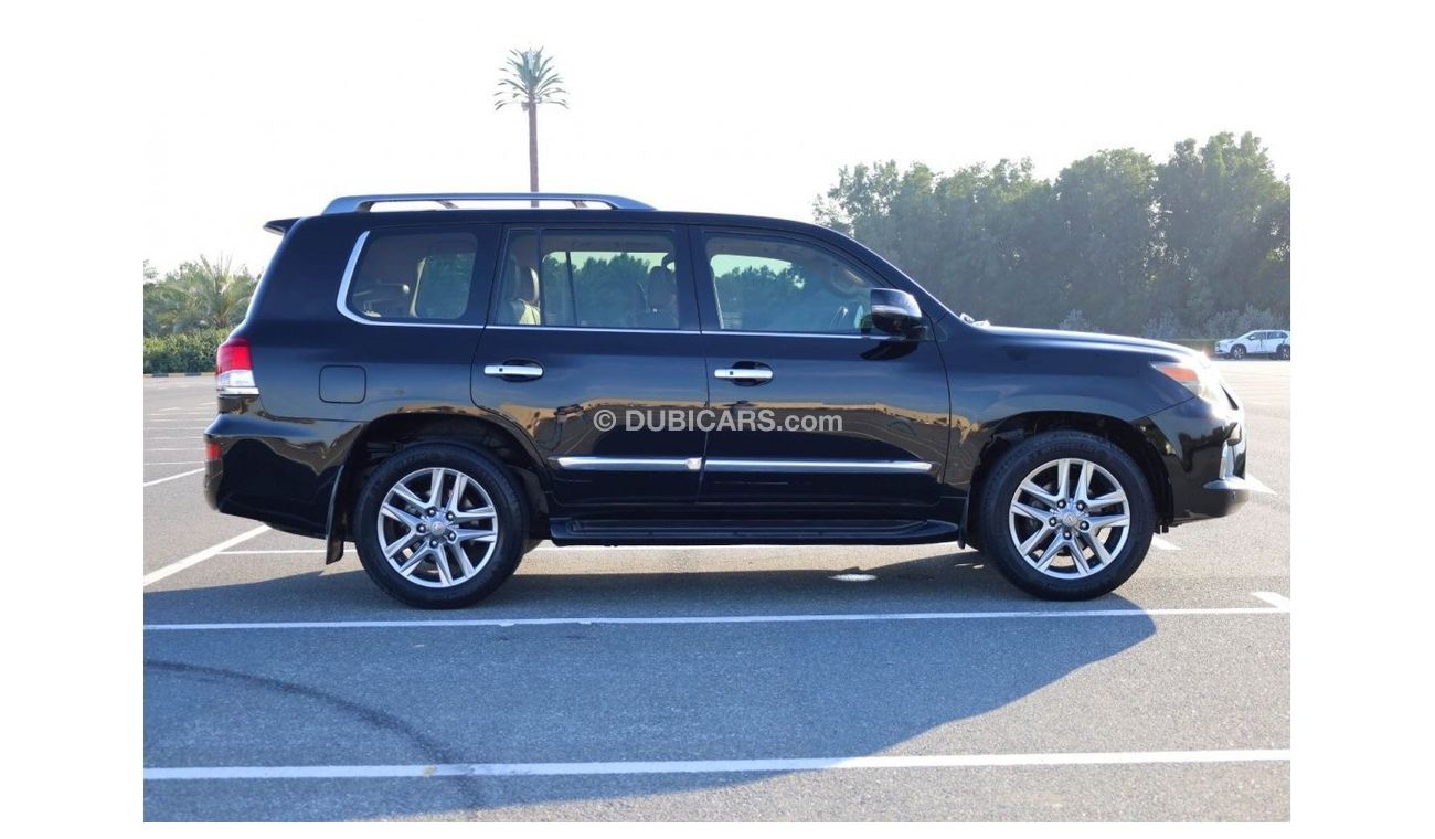 Lexus LX 570 FULL OPTION | V8 5.7L | 7-SEATER | EXCELLENT CONDITION | GCC SPECS