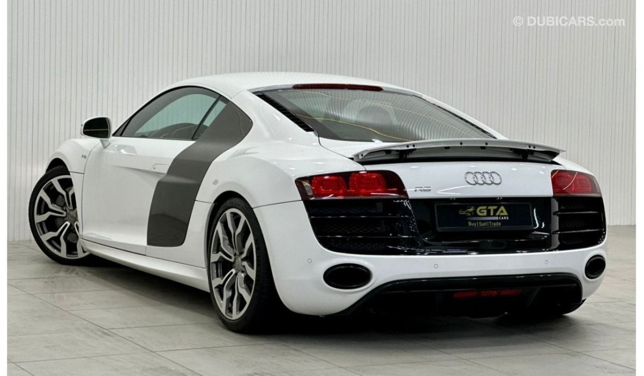 أودي R8 2013 Audi R8 V10 Coupe, Very Low Kms, Excellent Condition, GCC