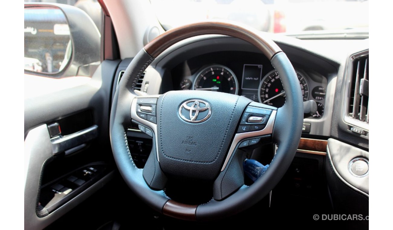 Toyota Land Cruiser (2021) VXE V8 5.7, GCC