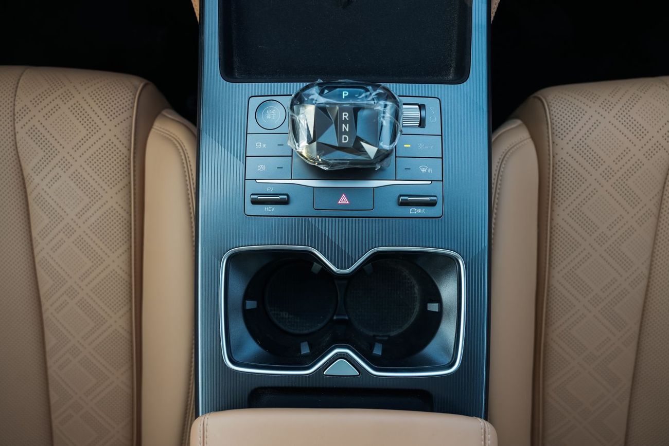 BYD Song L STANDARD 2025 BYD Song L DM-i 112KM Surpass Smart Driving Edition