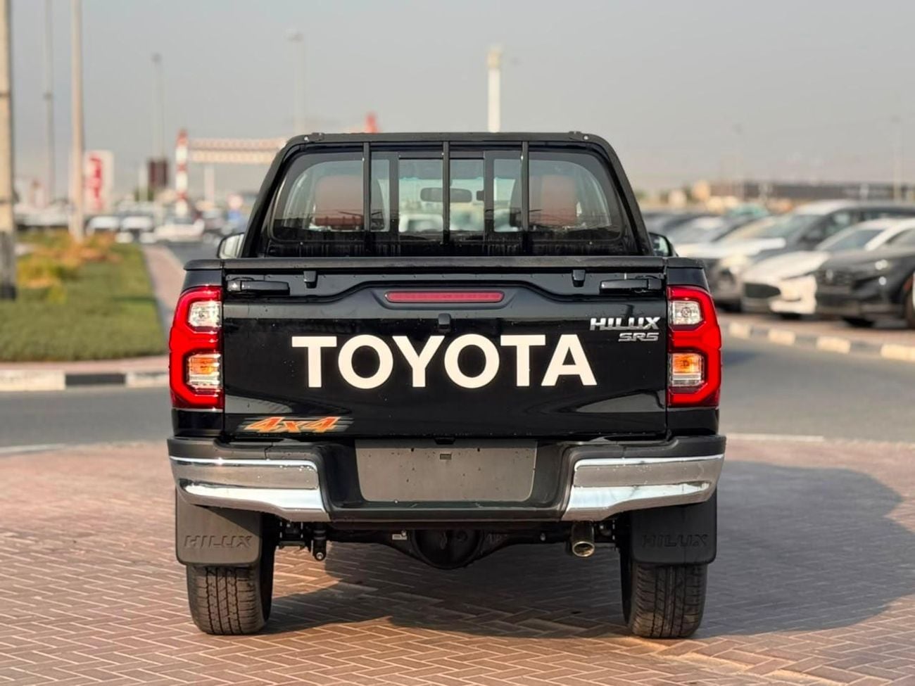 Toyota Hilux SR5 2.7L Manual GCC 2026 Export Price @ 128,000 AED