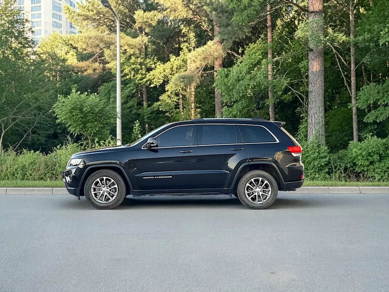 جيب جراند شيروكي GCC Specs Laredo - Well Maintained