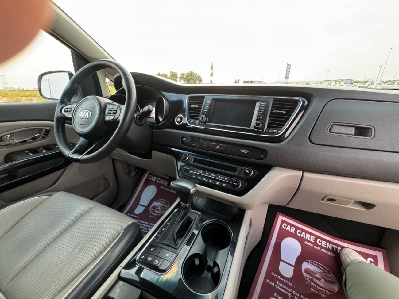 Kia Sedona 2017 - 7 SEATS FAMILY CAR LOW KM US SPEC