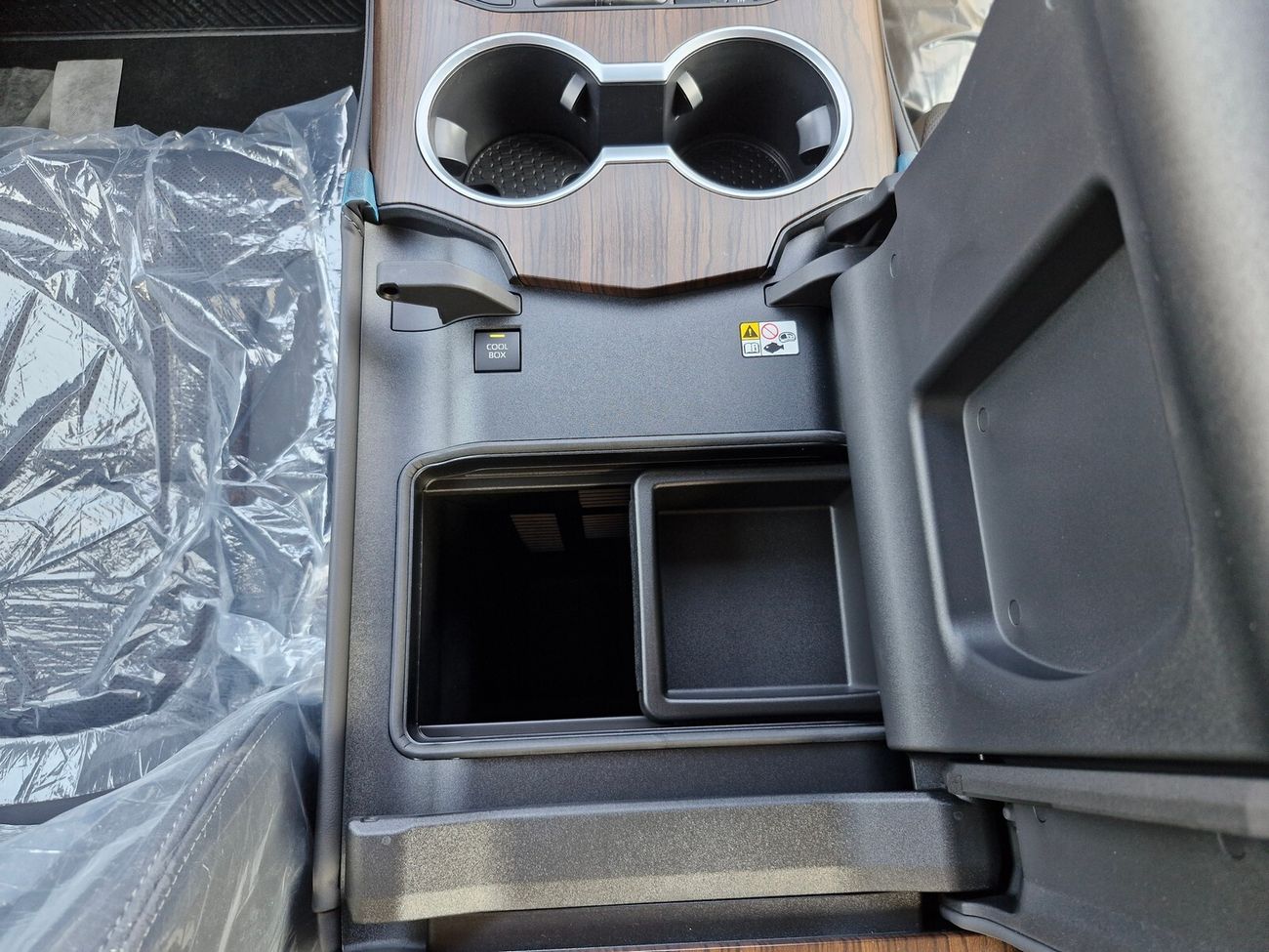 Toyota Land Cruiser GXR 2025 3.3L Diesel 4X4 7-Seats Brand New 0Km