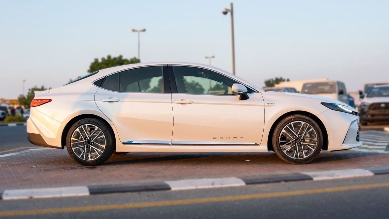 تويوتا كامري 2026 Toyota Camry Lumiere 2.5L HEV Full option (White)