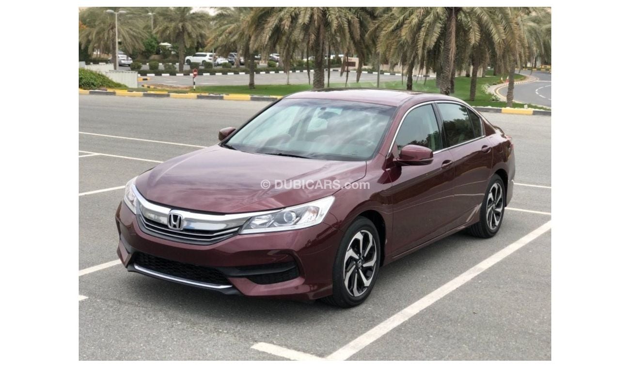 Honda Accord LX Model 2017 GCC CAR PERFECT CONDITION INSIDE AND OUTSIDE FULL OPTION SUN ROOF LEATHER SEATS NAVIGA