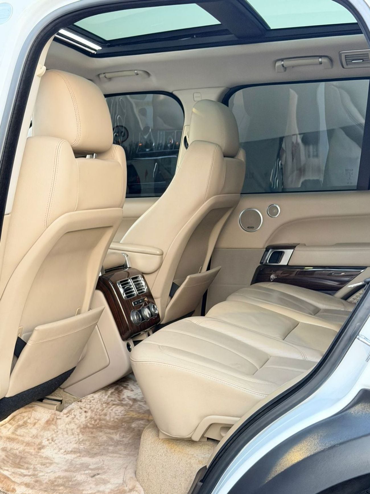 Land Rover Range Rover full option, first owner from the dealership