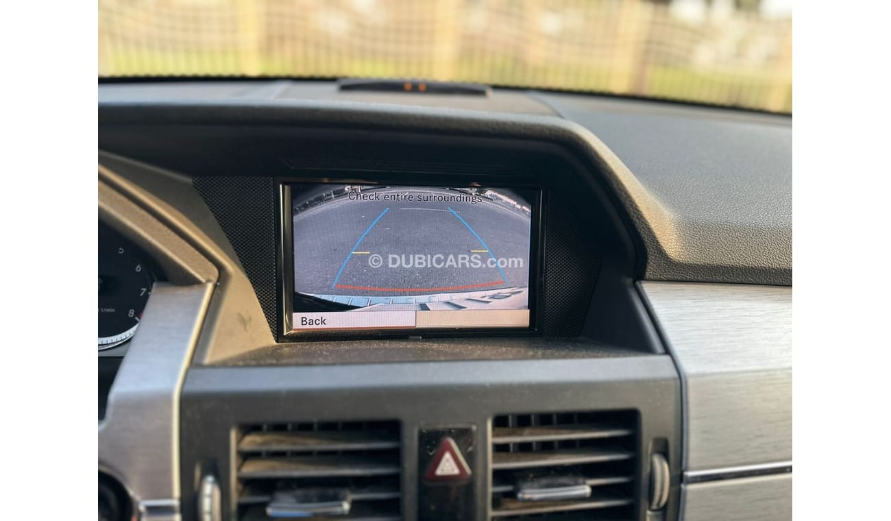 مرسيدس بنز GLK 350 MERCEDES BENZ GLK 350 3.5L V6 AMG || ORIGINAL PAINT || 4MATIC || GCC || FULL SERVICE HISTORY