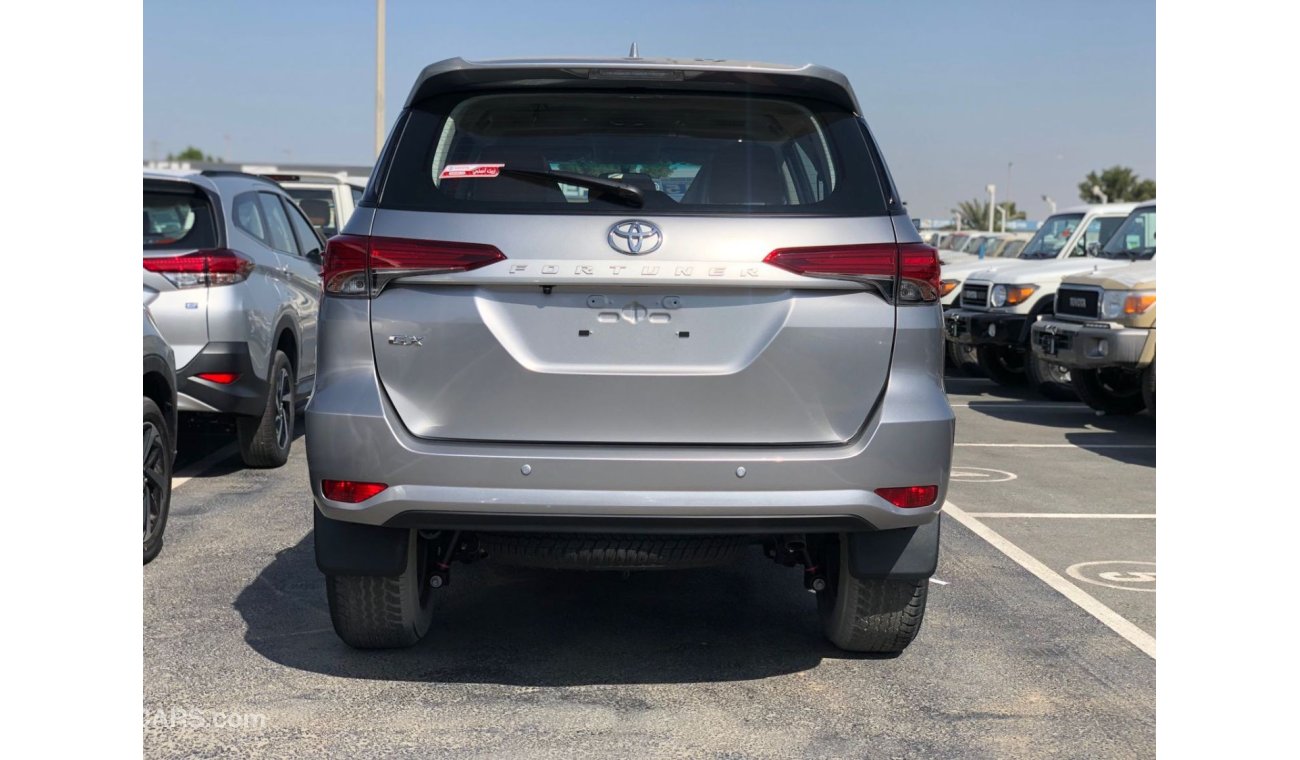 تويوتا فورتونر Fortuner GX 2.7L 4x2 silver 2022 mid  AT