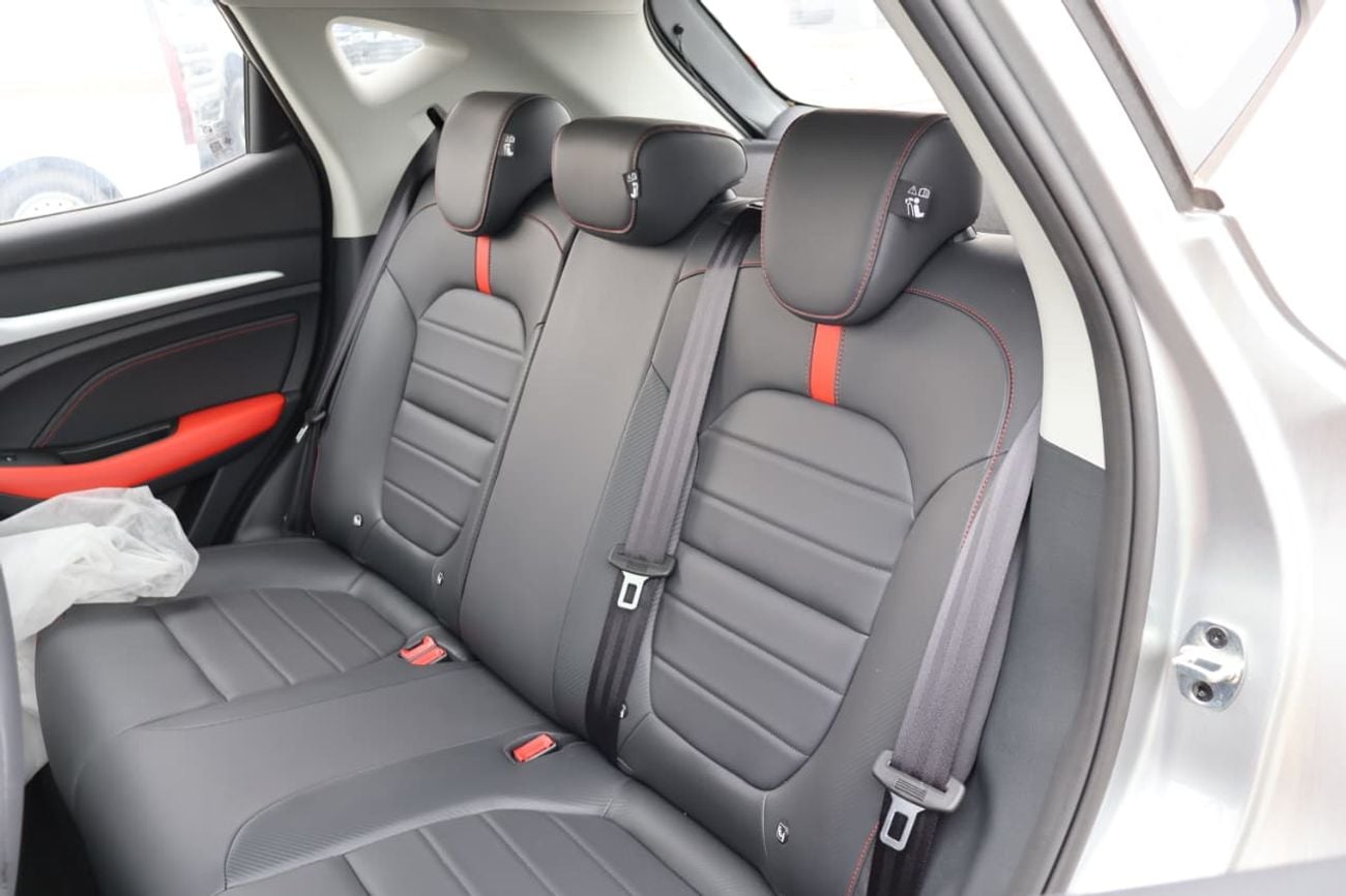 أم جي ZS 2025 MG ZS 1.5L AT Luxury Full option