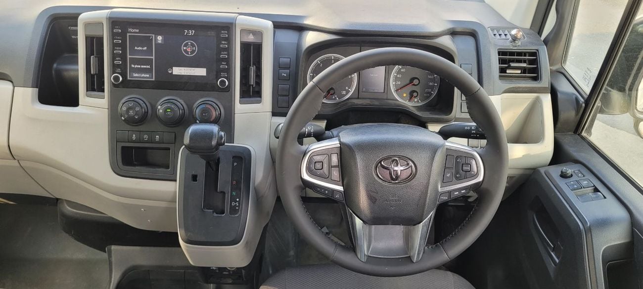 Toyota Hiace GL Highroof 2.8L RHD Automatic Gear 2WD 1GD-FTV Diesel Engine 13 Seats 5 Foors