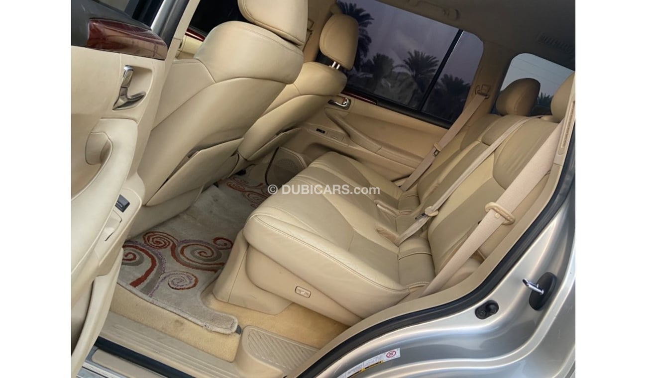 Lexus LX 570 exus LX 570 model 2011  G cc full options accident free original pant very very good condition clean