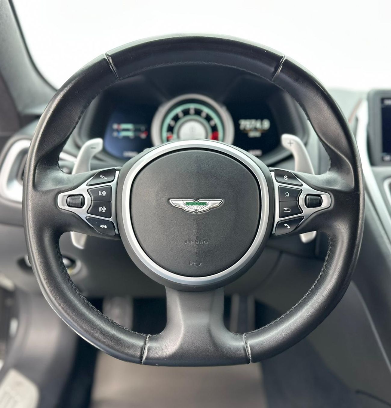 Aston Martin DB11 Std 4.0L 2018 Aston Martin DB11, 1 Year Unlimited Km Warranty, Aston Martin Full Service History, GC